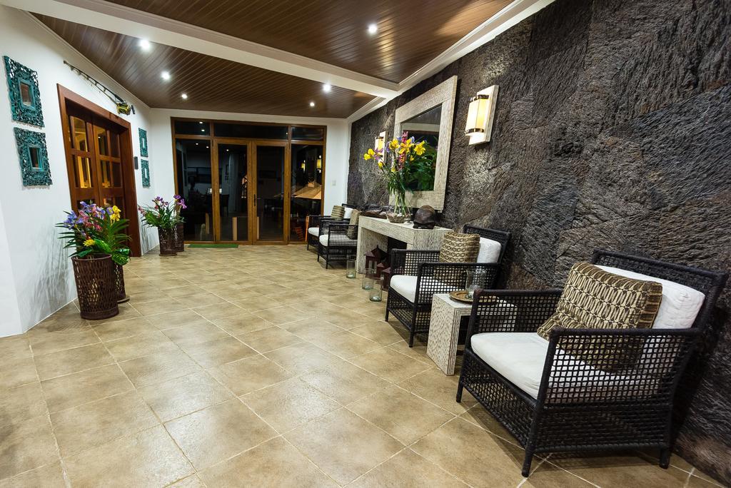 Iguana Crossing Boutique Hotel Puerto Villamil Exterior foto