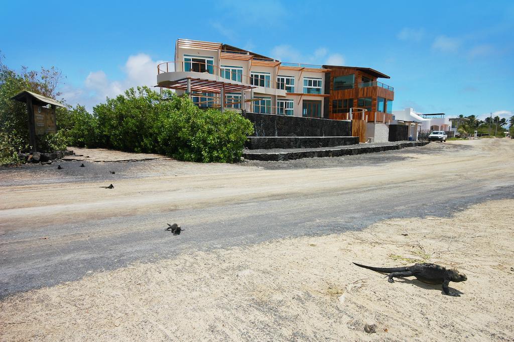 Iguana Crossing Boutique Hotel Puerto Villamil Exterior foto