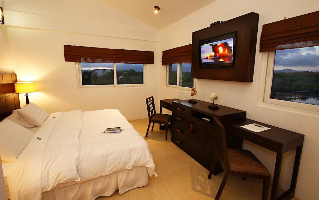 Iguana Crossing Boutique Hotel Puerto Villamil Cameră foto